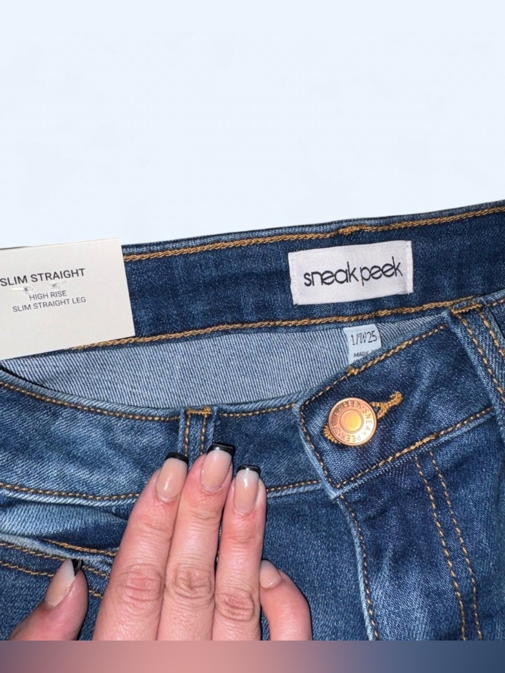 Sneak Peek NWT Boutique High Rise Slim Straight Jeans – Size 25 - Picture 3 of 5